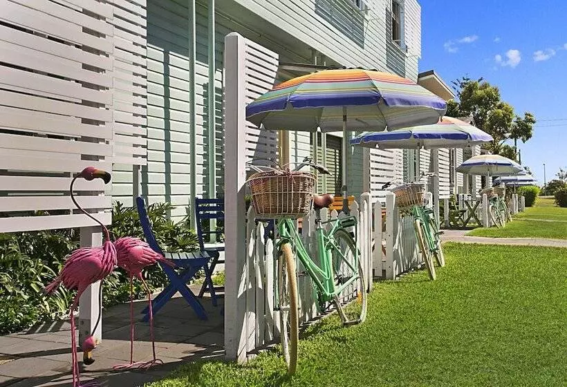 デラックススタジオ, La Costa Beachside Motel