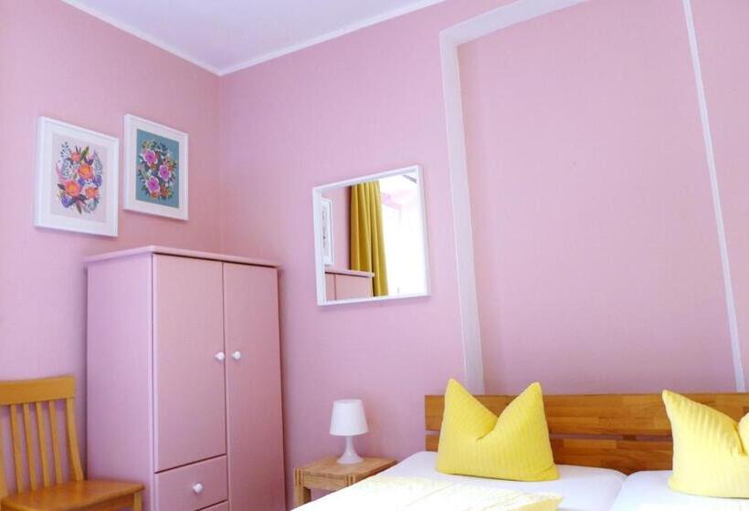 标准三人间, Pension Stoi Budget Guesthouse