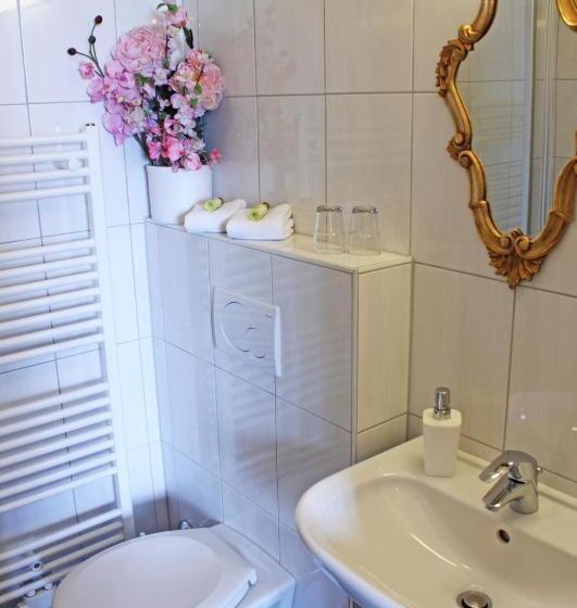Четырехместный Номер Стандарт, Pension Stoi Budget Guesthouse