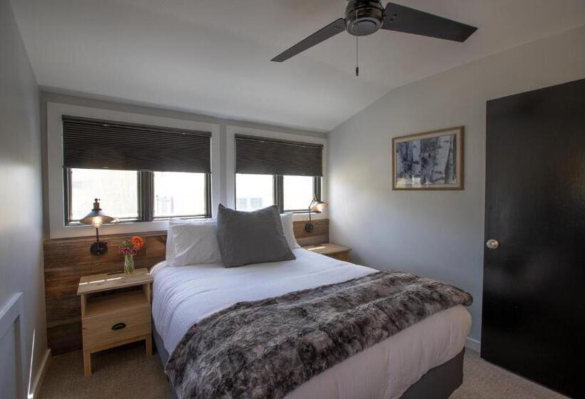 غرفة قياسية مطلة على الجبل, Purple Mountain Bed & Breakfast & Spa