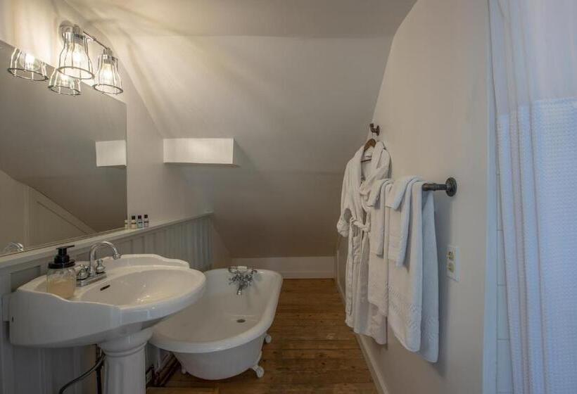 غرفة قياسية مزوَّدة بشُرفة, Purple Mountain Bed & Breakfast & Spa