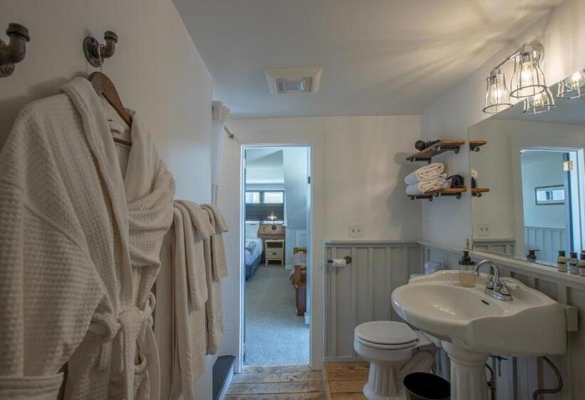 غرفة قياسية مزوَّدة بشُرفة, Purple Mountain Bed & Breakfast & Spa