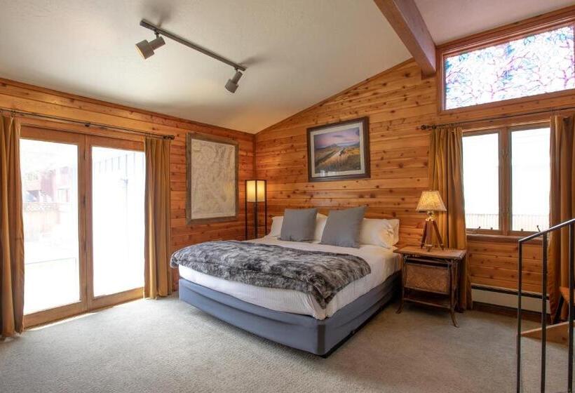 스탠다드 룸 킹사이즈 침대, Purple Mountain Bed & Breakfast & Spa