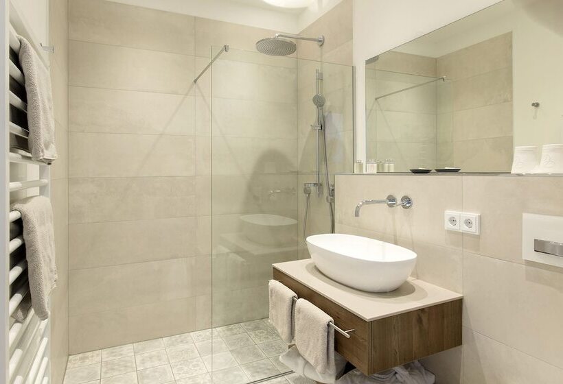 Апартаменты 3 Спальни, Skihotel Galzig