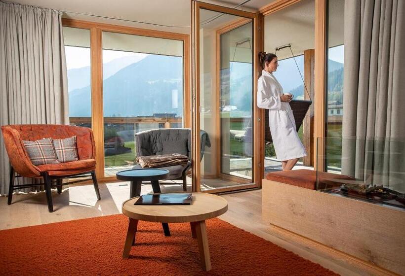 带露台的套间, Sport  Und Wellnesshotel Held 4 Sterne Superior