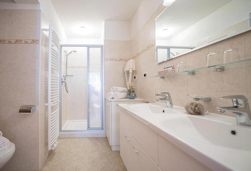 شقة غرفة واحدة مزودة بتراس, Mountain Residence Alpenhof   Company Hotel Alpenhof Kg Sas Der Gasser Renate