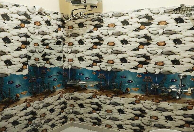 Трехместный Номер Классика, O Hmi International