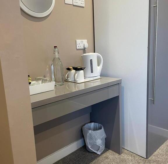 غرفة قياسية سرير كينج, The Skye Bridge