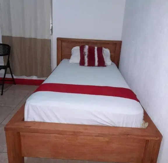 اتاق لوکس, Hostal Blood Moon