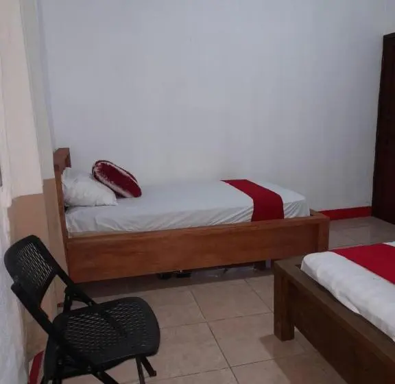 اتاق لوکس, Hostal Blood Moon