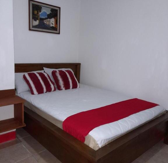 اتاق لوکس, Hostal Blood Moon