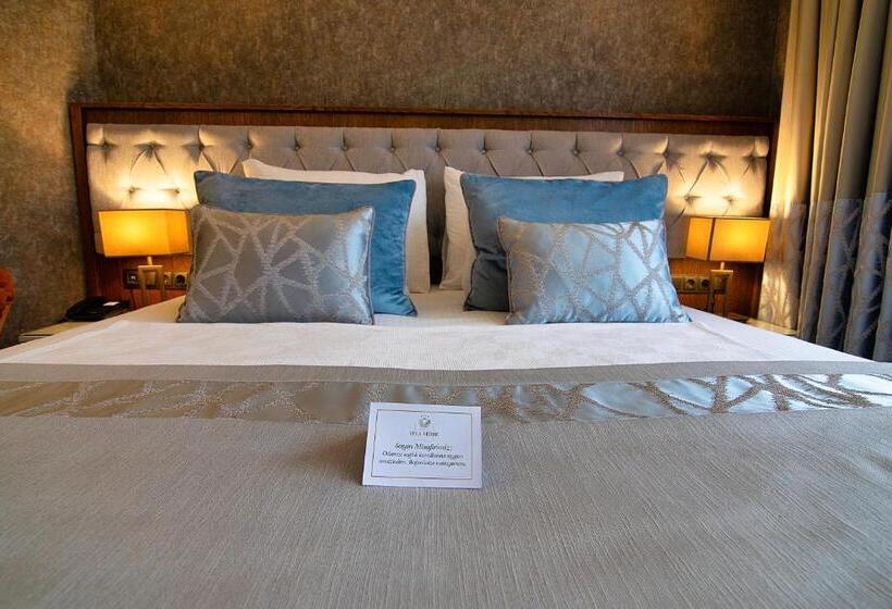 سوییت خانوادگی, Vela Verde Hotel & Spa