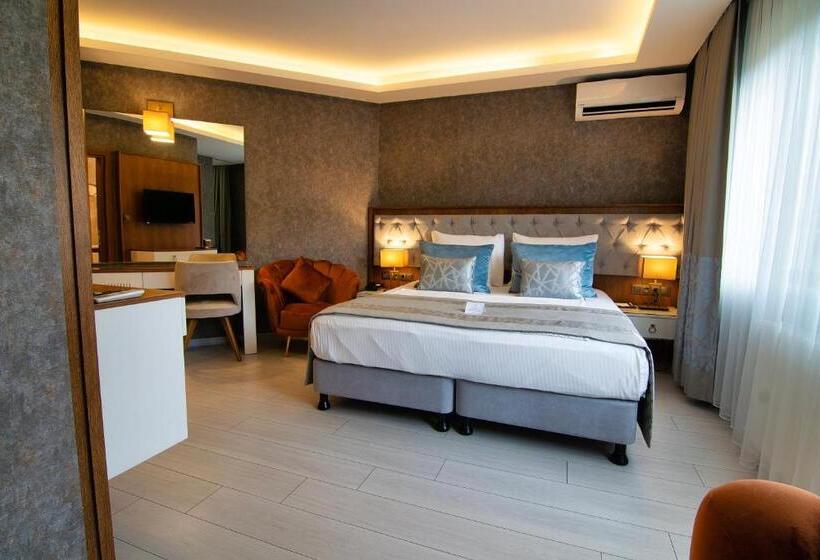 سوییت خانوادگی, Vela Verde Hotel & Spa