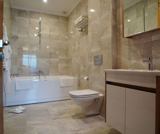 سوئیت با تخت بزرگ, Vela Verde Hotel & Spa