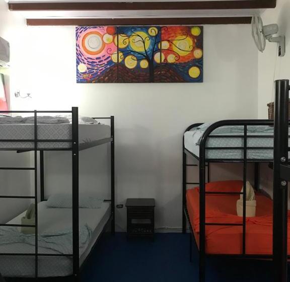 سرير فى غرفة مشتركه, Luminosa Uvita Hostel