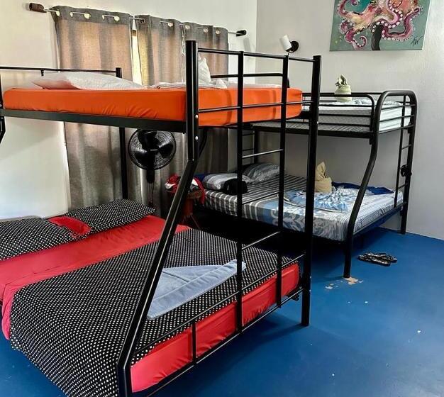 سرير فى غرفة مشتركه, Luminosa Uvita Hostel