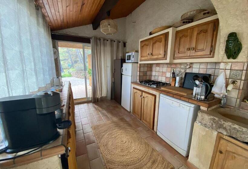 חדר סטנדרט נוף לגינה, Mon Coin De Provence Petit Déjeuner Offert