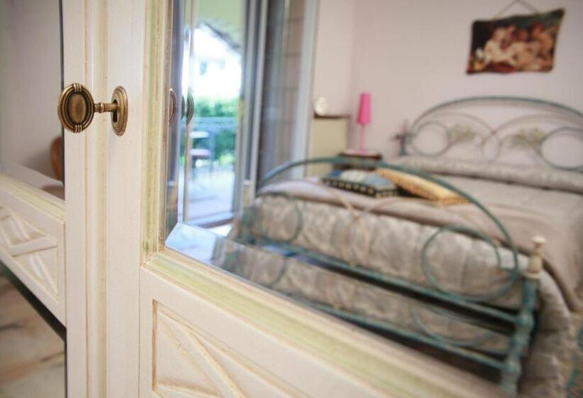 Номер Стандарт с Террасой, Villa Cecilia Bed And Breakfast