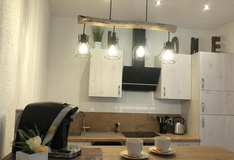 Апартаменты 1 Спальня с Видом, Pension Und Ferienwohnung Frech