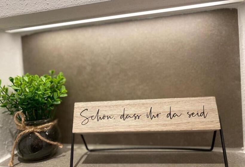 חדר סטנדרט עם מרפסת, Pension Und Ferienwohnung Frech