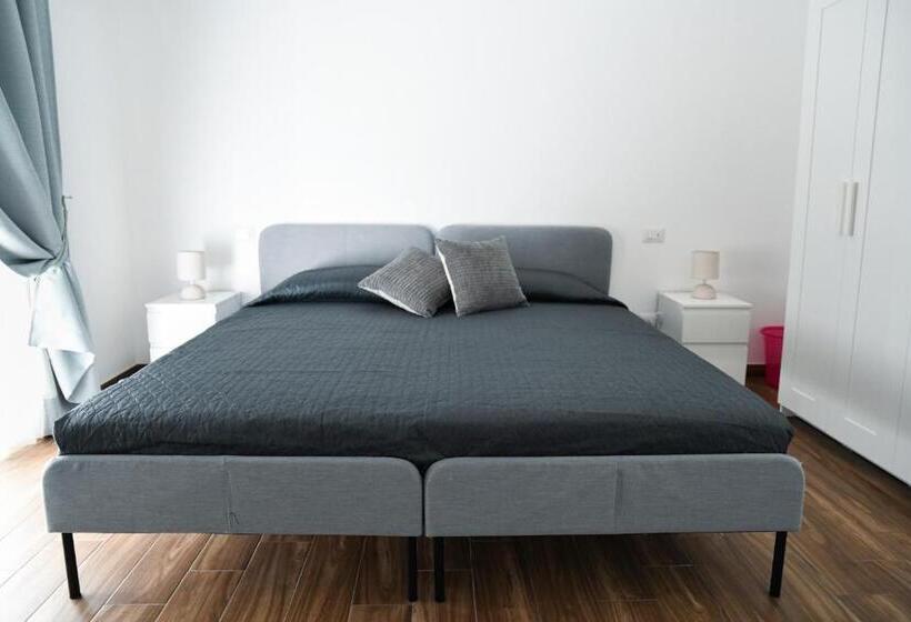 غرفة قياسية رباعية, Athena