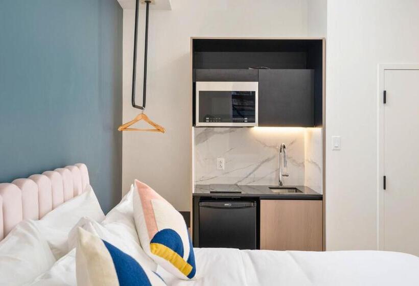 デラックススタジオ, Clouds Lofts   Quartier Latin