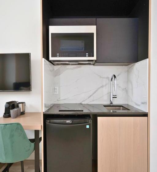 Quarto Economy Individual, Clouds Lofts   Quartier Latin