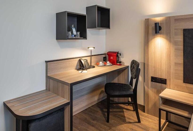 Полулюкс, Abasto Hotel Dachau