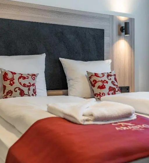 سوییت جونیور, Abasto Hotel Dachau
