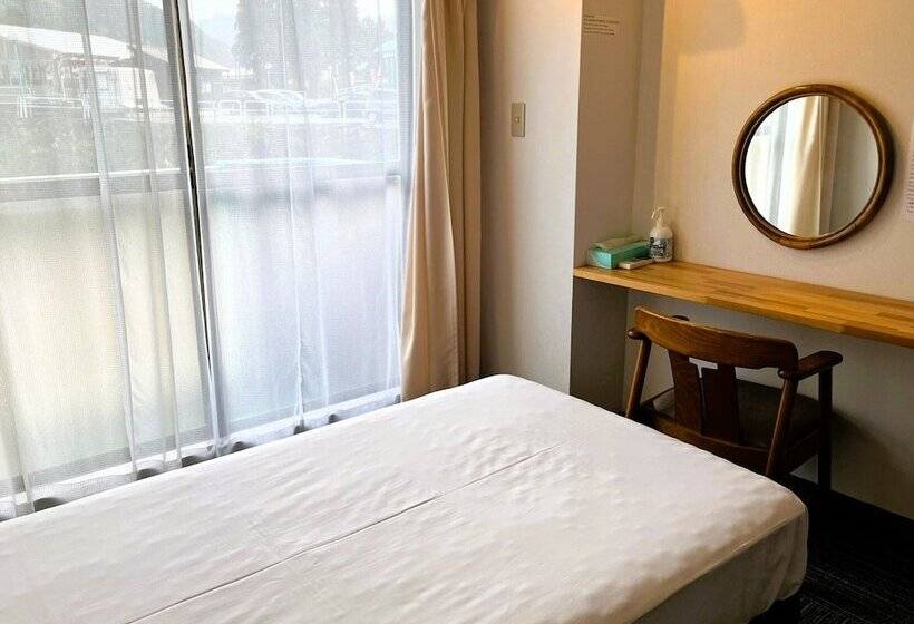 חדר סטנדרט, Ishiuchibase