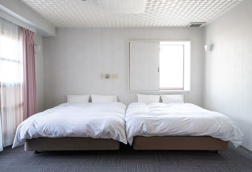 חדר משפחתי, Ishiuchibase