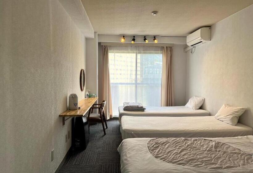 חדר אקונומי לשלושה, Ishiuchibase