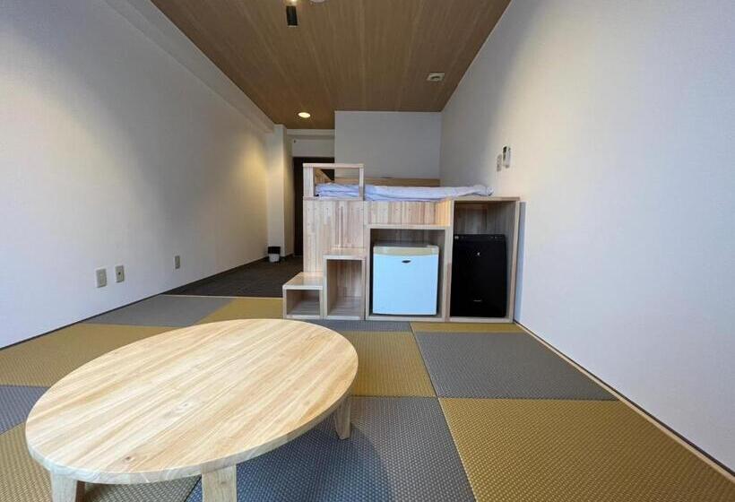 חדר סופריור לארבעה, Ishiuchibase