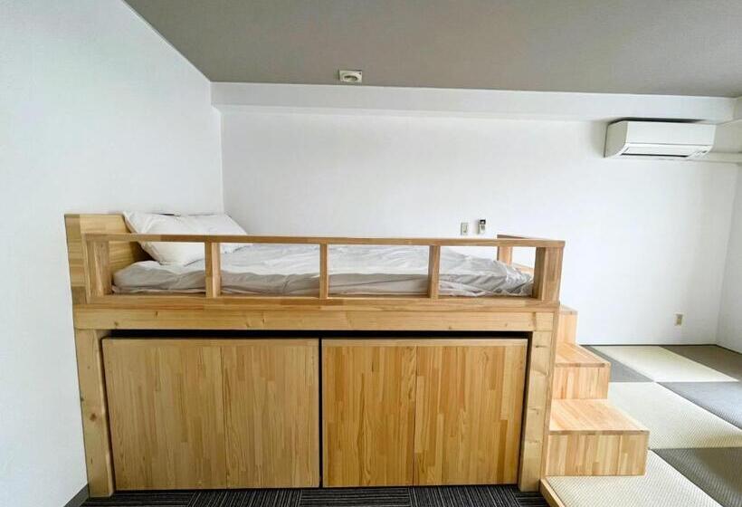 חדר דלוקס לארבעה, Ishiuchibase