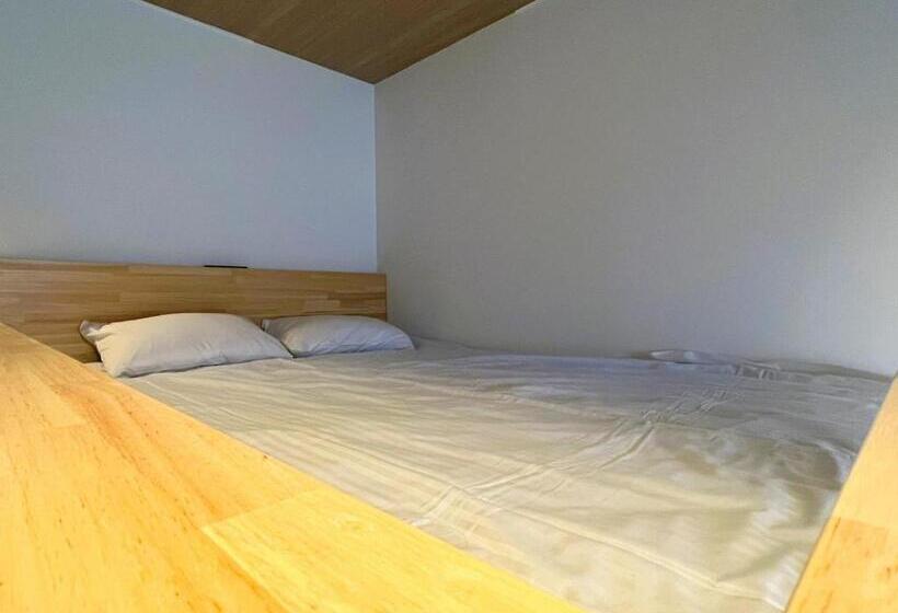 חדר דלוקס לארבעה, Ishiuchibase