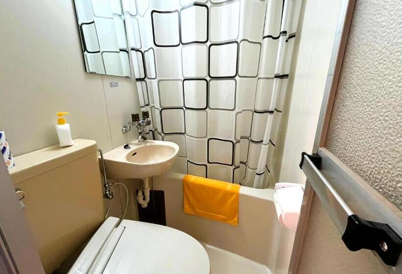 חדר סטנדרט לארבעה, Ishiuchibase