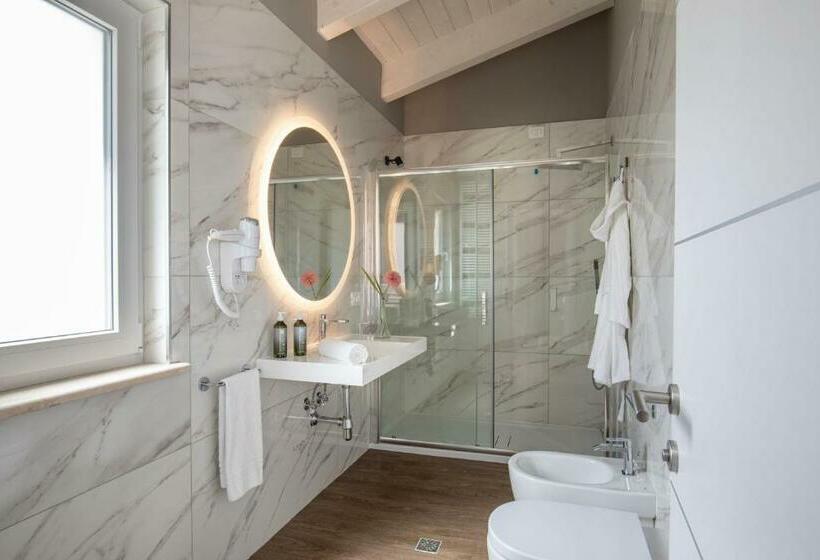 اتاق استاندارد, Della Piana