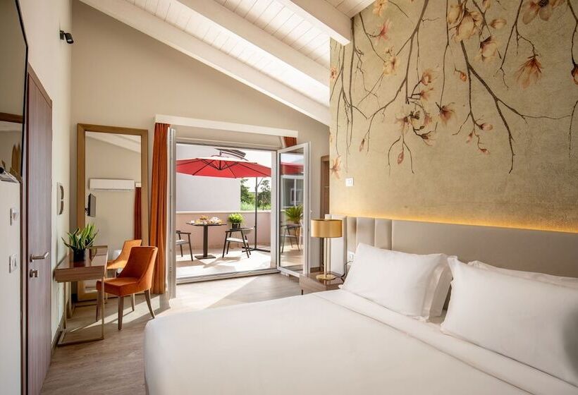 اتاق سوپریور, Della Piana