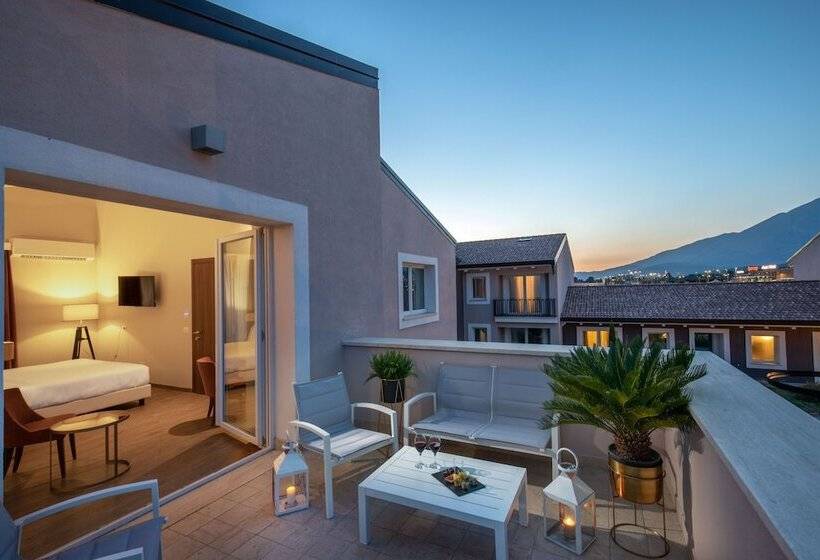 اتاق سوپریور, Della Piana