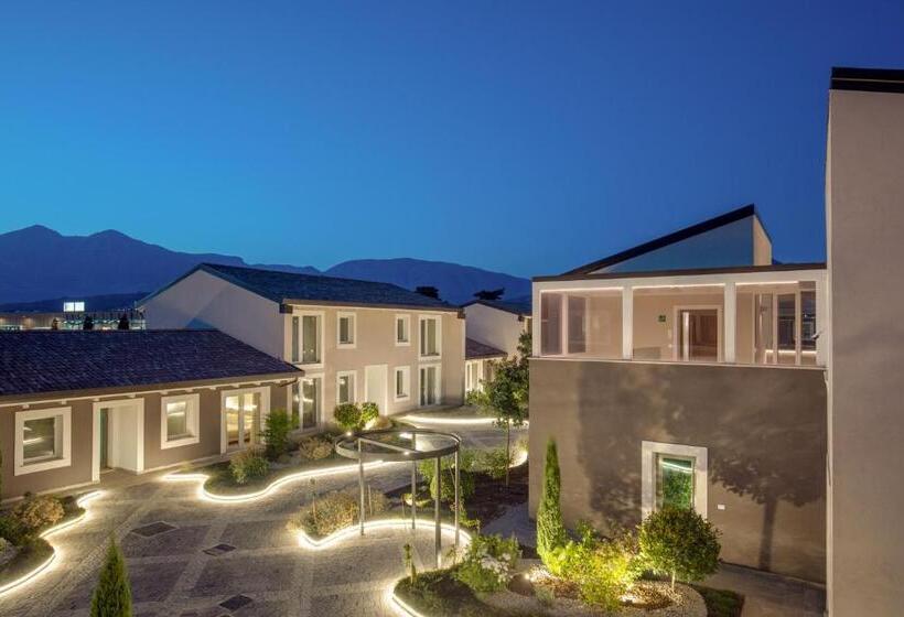 اتاق استاندارد با بالکن, Della Piana