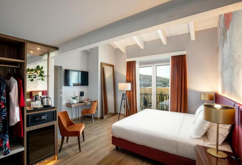 اتاق استاندارد سه تخته با بالکن, Della Piana