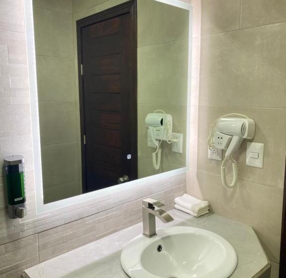 4인용 스탠다드 룸, Naoz