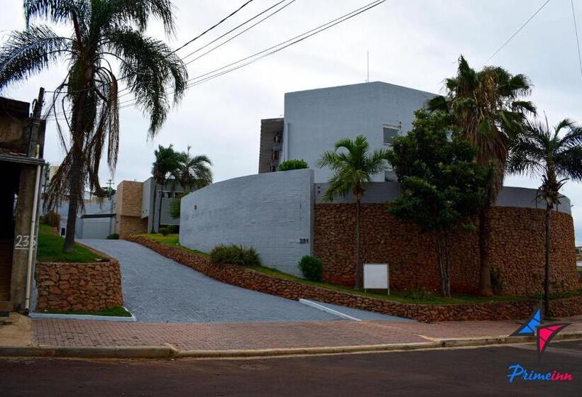 Quarto standard, Primeinn