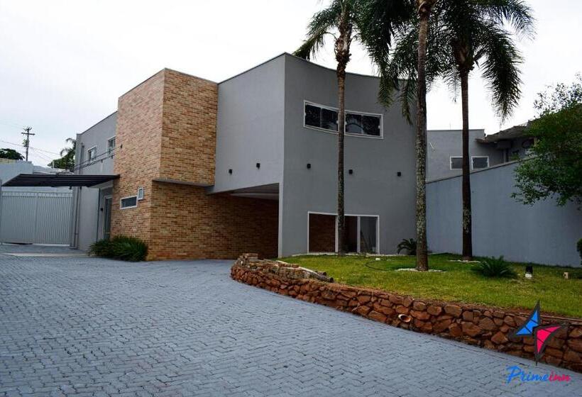 Quarto standard, Primeinn