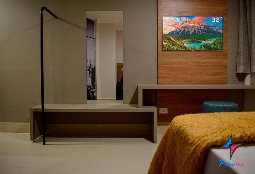 Quarto standard, Primeinn