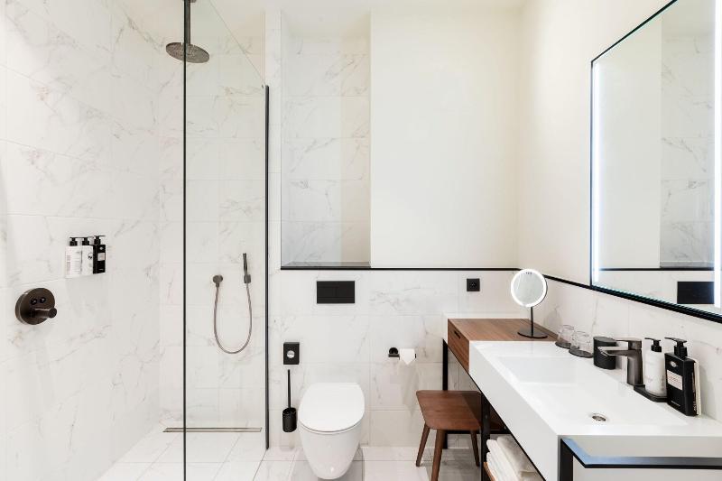 اتاق استاندارد با تخت بزرگ, Sapphire House Antwerp, Autograph Collection