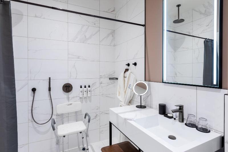 اتاق استاندارد با تخت بزرگ, Sapphire House Antwerp, Autograph Collection