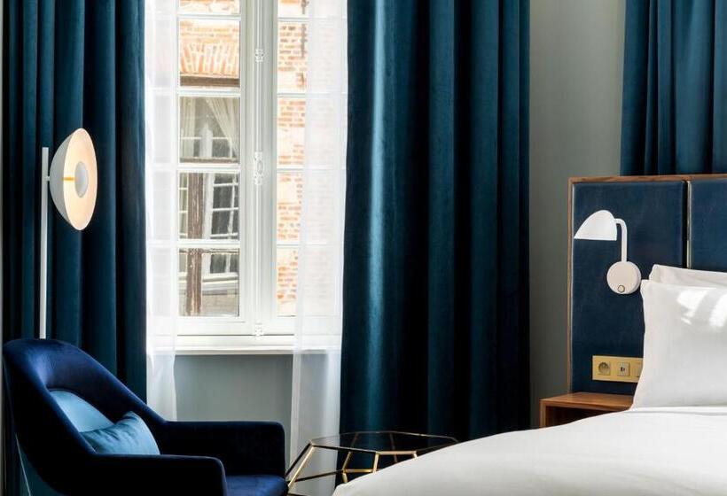 اتاق استاندارد با تخت بزرگ, Sapphire House Antwerp, Autograph Collection