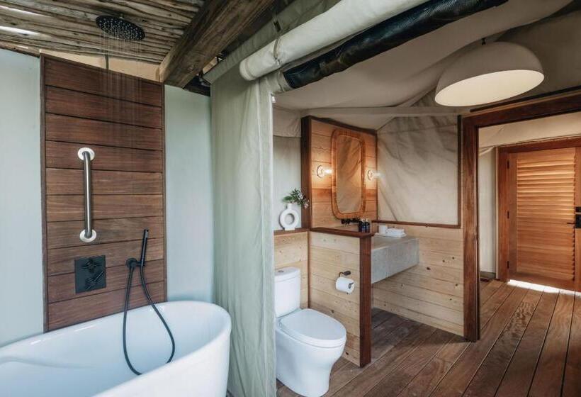 بانگلوی استاندارد با چشم‌انداز دریا, Lovango Resort And Beach Club