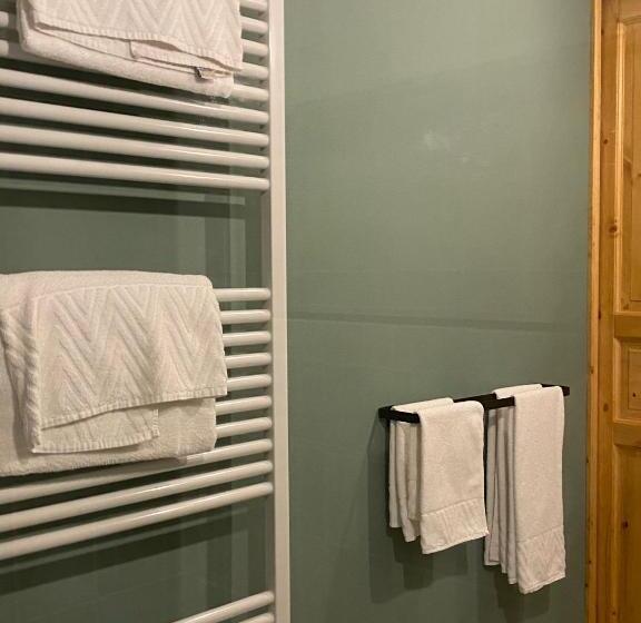 이코노미 룸, Casimiro Rooms